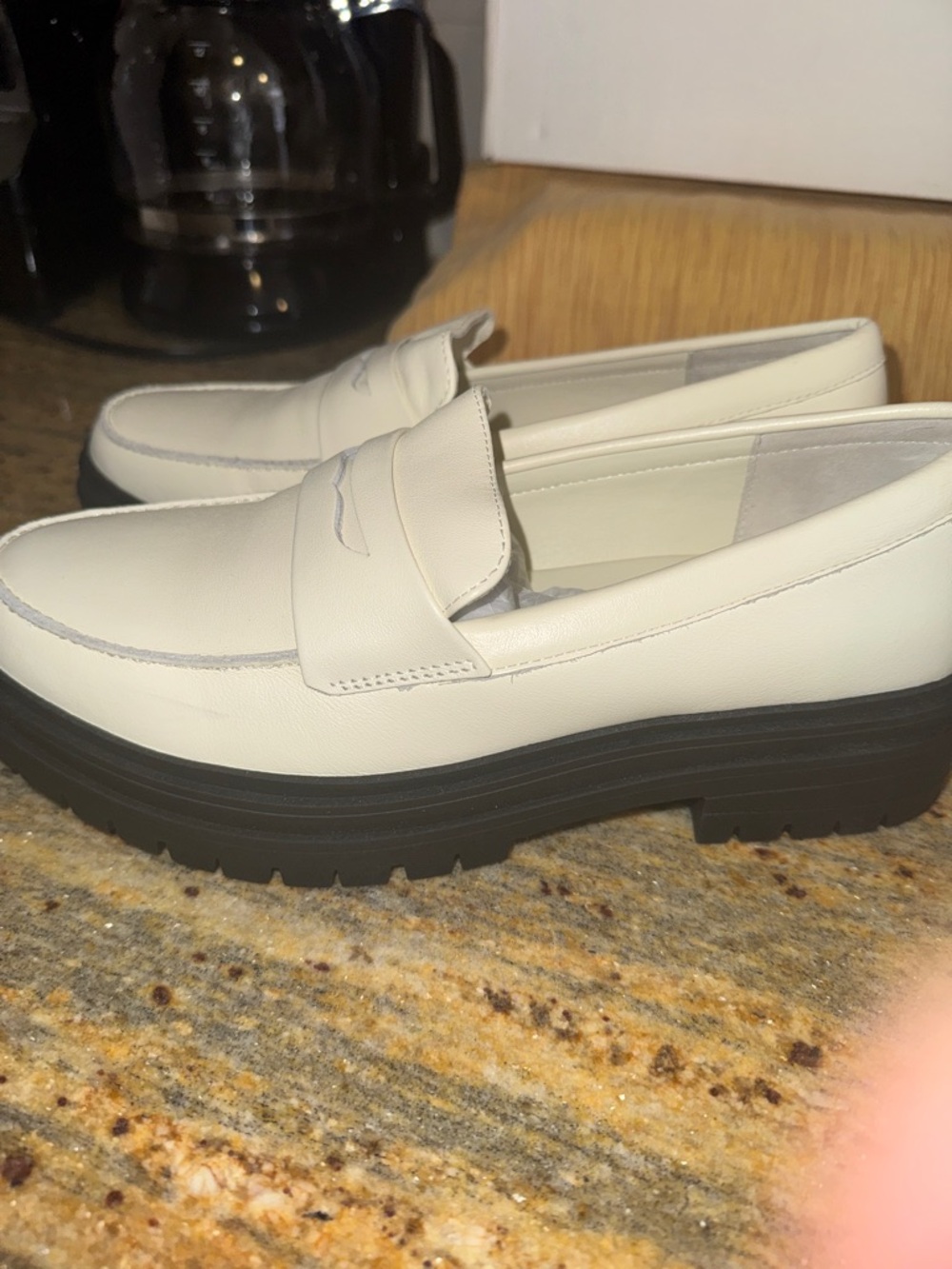 NWOT Quince Cream Leather Penny Loafers with Black Sole Womens 8M with box - Picture 7 of 10